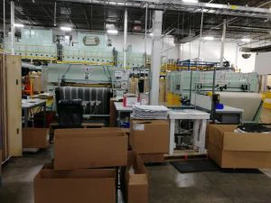 Masina de taiere cu bandă transportoare de produse automate